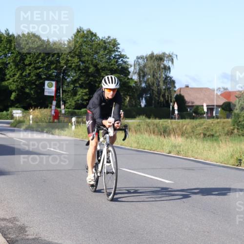 25.08.2024 - Elbe Triathlon Hamburg Fuchs,  Jonas http://msf.ph/oto/6851462 25.08.2024 09:14:59 Radfahren 63, 125, 170 meine-sportfotos.de