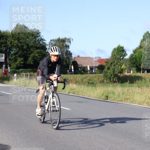25.08.2024 - Elbe Triathlon Hamburg Fuchs,  Jonas http://msf.ph/oto/6851468 25.08.2024 09:14:59 Radfahren 63, 125, 170 meine-sportfotos.de