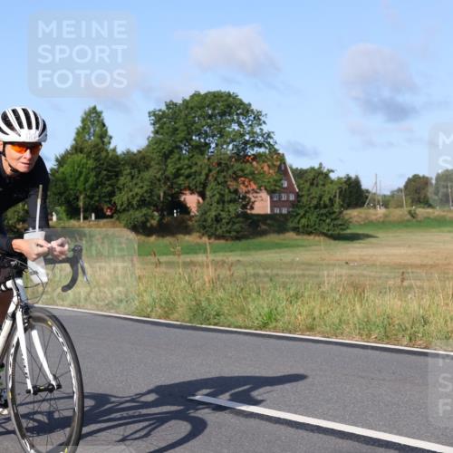 25.08.2024 - Elbe Triathlon Hamburg Fuchs,  Jonas http://msf.ph/oto/6851485 25.08.2024 09:15:00 Radfahren 63, 125, 170, 85 meine-sportfotos.de