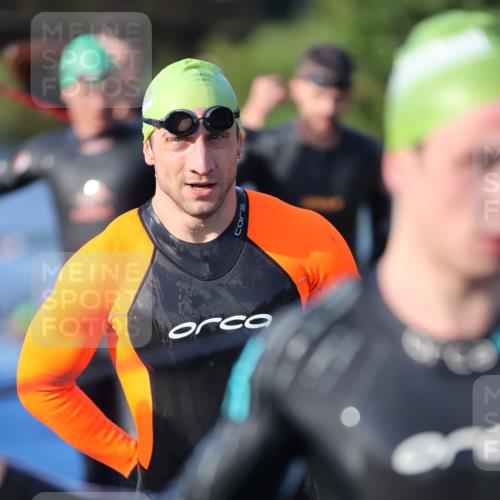 25.08.2024 - Elbe Triathlon Hamburg H.Heesch http://msf.ph/oto/6851491 25.08.2024 08:59:23 Schwimmen 202, 204, 237, 261, 274, 275, 278, 285, 298, 310, 316, 322 meine-sportfotos.de