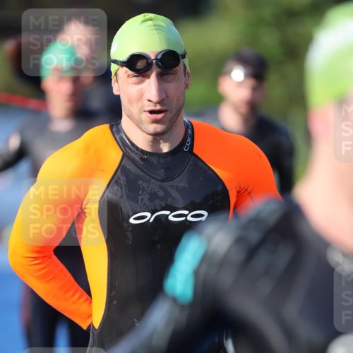 25.08.2024 - Elbe Triathlon Hamburg H.Heesch http://msf.ph/oto/6851512 25.08.2024 08:59:24 Schwimmen 202, 204, 237, 261, 274, 275, 278, 285, 298, 310, 316, 322 meine-sportfotos.de