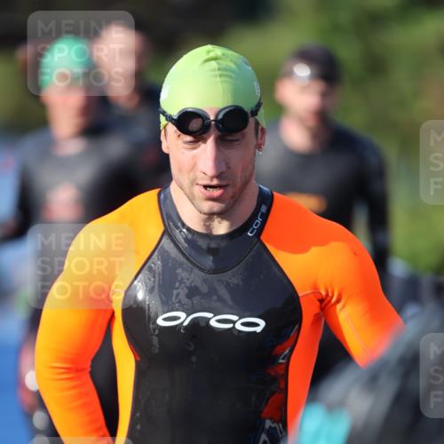 25.08.2024 - Elbe Triathlon Hamburg H.Heesch http://msf.ph/oto/6851535 25.08.2024 08:59:24 Schwimmen 202, 204, 237, 261, 274, 275, 278, 285, 298, 310, 316, 322 meine-sportfotos.de