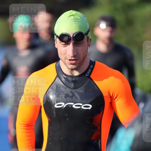 25.08.2024 - Elbe Triathlon Hamburg H.Heesch http://msf.ph/oto/6851541 25.08.2024 08:59:24 Schwimmen 202, 204, 237, 261, 274, 275, 278, 285, 298, 310, 316, 322 meine-sportfotos.de