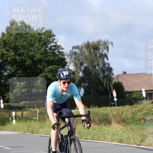 25.08.2024 - Elbe Triathlon Hamburg Fuchs,  Jonas http://msf.ph/oto/6851543 25.08.2024 09:57:43 Radfahren 435, 236, 235, 267, 376, 484 meine-sportfotos.de