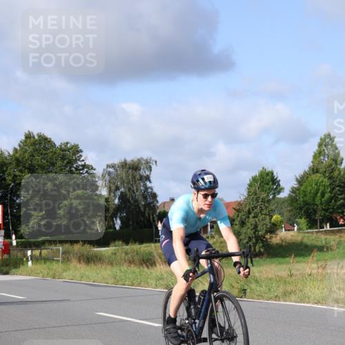 25.08.2024 - Elbe Triathlon Hamburg Fuchs,  Jonas http://msf.ph/oto/6851553 25.08.2024 09:57:43 Radfahren 435, 236, 235, 267, 376, 484 meine-sportfotos.de