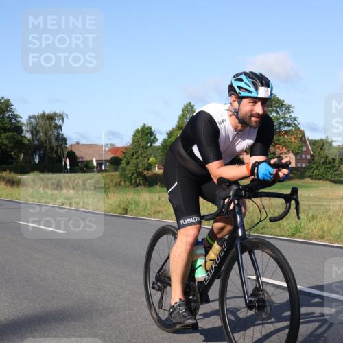 25.08.2024 - Elbe Triathlon Hamburg Fuchs,  Jonas http://msf.ph/oto/6851568 25.08.2024 09:15:03 Radfahren 63, 125, 170, 85, 207, 98 meine-sportfotos.de