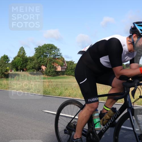 25.08.2024 - Elbe Triathlon Hamburg Fuchs,  Jonas http://msf.ph/oto/6851572 25.08.2024 09:15:03 Radfahren 63, 125, 170, 85, 207, 98 meine-sportfotos.de