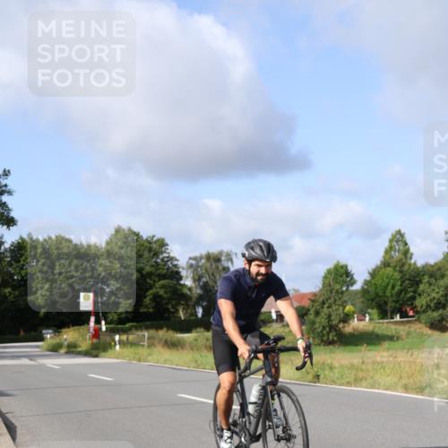 25.08.2024 - Elbe Triathlon Hamburg Fuchs,  Jonas http://msf.ph/oto/6851579 25.08.2024 09:57:45 Radfahren 236, 235, 267, 376, 484, 264 meine-sportfotos.de