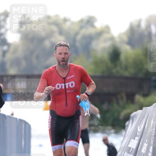 25.08.2024 - Elbe Triathlon Hamburg H.Heesch http://msf.ph/oto/6851590 25.08.2024 15:26:54 Schwimmen  meine-sportfotos.de