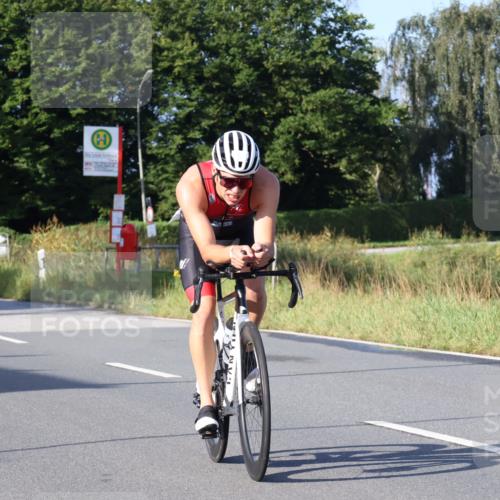 25.08.2024 - Elbe Triathlon Hamburg Fuchs,  Jonas http://msf.ph/oto/6851598 25.08.2024 09:15:06 Radfahren 170, 85, 207, 98 meine-sportfotos.de