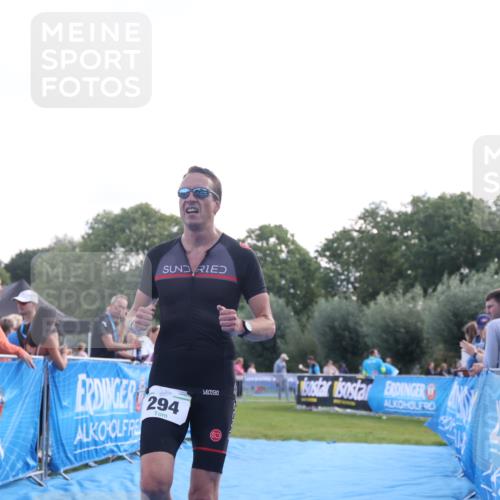 25.08.2024 - Elbe Triathlon Hamburg H.Heesch http://msf.ph/oto/6851600 25.08.2024 10:48:10 Ziel 161, 193, 294, 311 meine-sportfotos.de