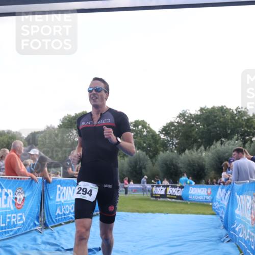 25.08.2024 - Elbe Triathlon Hamburg H.Heesch http://msf.ph/oto/6851616 25.08.2024 10:48:10 Ziel 161, 193, 294, 311 meine-sportfotos.de