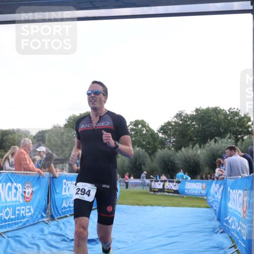 25.08.2024 - Elbe Triathlon Hamburg H.Heesch http://msf.ph/oto/6851625 25.08.2024 10:48:10 Ziel 161, 193, 294, 311 meine-sportfotos.de