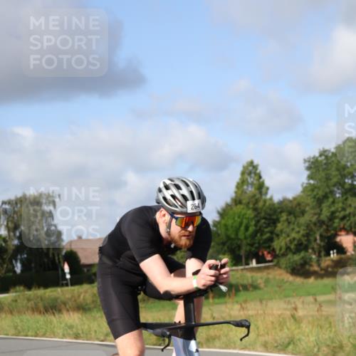 25.08.2024 - Elbe Triathlon Hamburg Fuchs,  Jonas http://msf.ph/oto/6851634 25.08.2024 09:57:51 Radfahren 376, 484, 264 meine-sportfotos.de