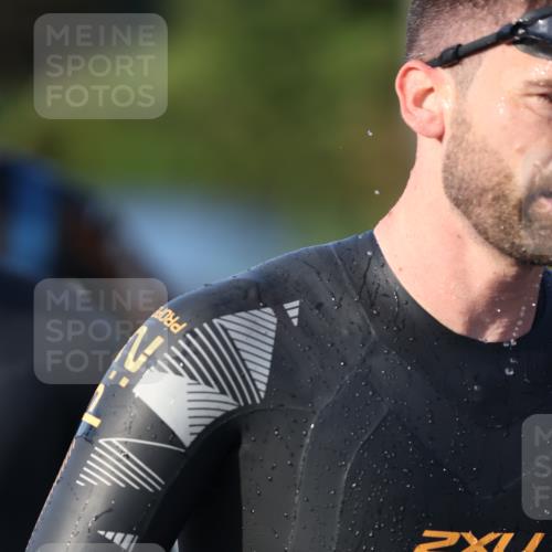 25.08.2024 - Elbe Triathlon Hamburg H.Heesch http://msf.ph/oto/6851638 25.08.2024 08:59:26 Schwimmen 202, 204, 237, 261, 274, 275, 278, 285, 298, 310, 316, 322 meine-sportfotos.de