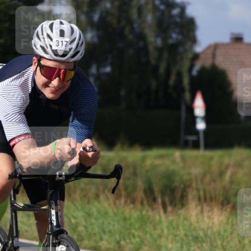 25.08.2024 - Elbe Triathlon Hamburg Fuchs,  Jonas http://msf.ph/oto/6851663 25.08.2024 09:58:03 Radfahren 317, 548, 470 meine-sportfotos.de