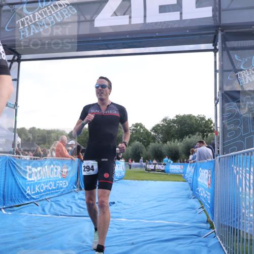 25.08.2024 - Elbe Triathlon Hamburg H.Heesch http://msf.ph/oto/6851664 25.08.2024 10:48:11 Ziel 161, 193, 294, 311 meine-sportfotos.de