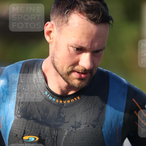 25.08.2024 - Elbe Triathlon Hamburg H.Heesch http://msf.ph/oto/6851666 25.08.2024 08:59:27 Schwimmen 202, 204, 237, 261, 274, 275, 278, 285, 298, 310, 316, 322 meine-sportfotos.de