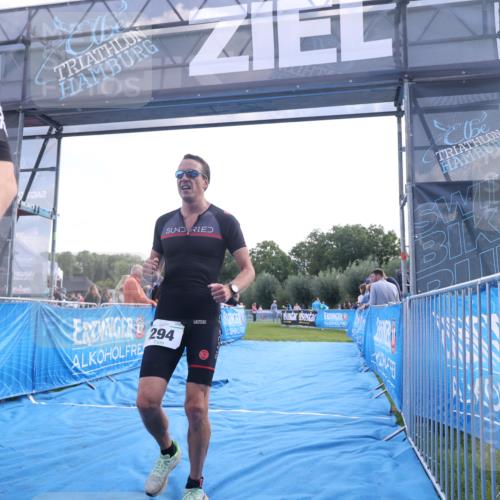 25.08.2024 - Elbe Triathlon Hamburg H.Heesch http://msf.ph/oto/6851696 25.08.2024 10:48:11 Ziel 161, 193, 294, 311 meine-sportfotos.de
