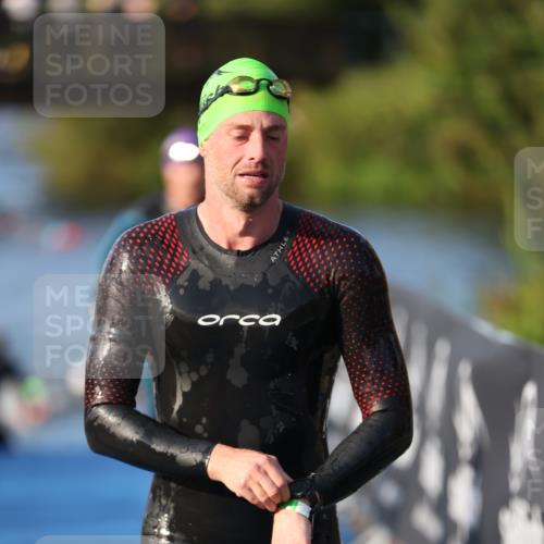 25.08.2024 - Elbe Triathlon Hamburg H.Heesch http://msf.ph/oto/6851716 25.08.2024 08:59:38 Schwimmen 202, 204, 209, 222, 261, 274, 278, 311, 322 meine-sportfotos.de