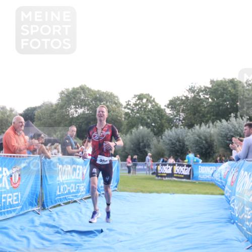 25.08.2024 - Elbe Triathlon Hamburg H.Heesch http://msf.ph/oto/6851719 25.08.2024 10:48:29 Ziel 359 meine-sportfotos.de