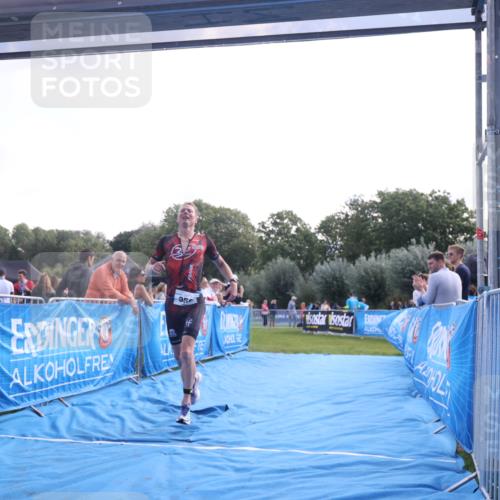 25.08.2024 - Elbe Triathlon Hamburg H.Heesch http://msf.ph/oto/6851770 25.08.2024 10:48:29 Ziel 359 meine-sportfotos.de