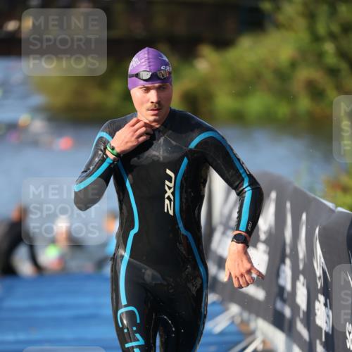25.08.2024 - Elbe Triathlon Hamburg H.Heesch http://msf.ph/oto/6851779 25.08.2024 08:59:39 Schwimmen 209, 222, 261, 274, 278, 311, 322 meine-sportfotos.de
