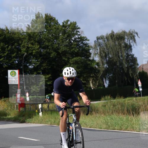 25.08.2024 - Elbe Triathlon Hamburg Fuchs,  Jonas http://msf.ph/oto/6851780 25.08.2024 09:58:19 Radfahren 249, 552 meine-sportfotos.de