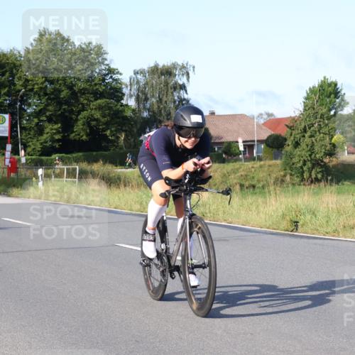 25.08.2024 - Elbe Triathlon Hamburg Fuchs,  Jonas http://msf.ph/oto/6851794 25.08.2024 09:15:21 Radfahren 442, 111, 146 meine-sportfotos.de