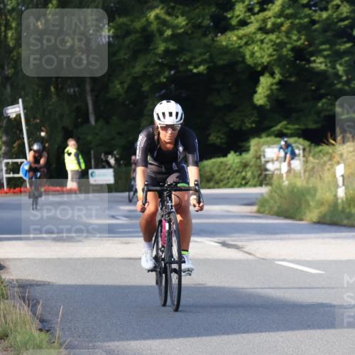 25.08.2024 - Elbe Triathlon Hamburg Fuchs,  Jonas http://msf.ph/oto/6851808 25.08.2024 09:15:24 Radfahren 442, 111, 146, 264, 312 meine-sportfotos.de