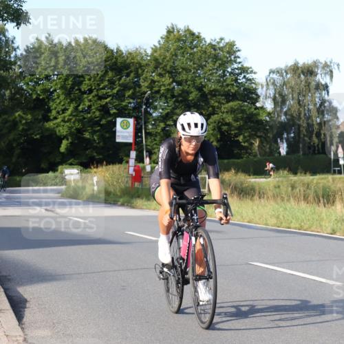 25.08.2024 - Elbe Triathlon Hamburg Fuchs,  Jonas http://msf.ph/oto/6851864 25.08.2024 09:15:25 Radfahren 111, 146, 264, 312 meine-sportfotos.de