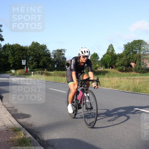 25.08.2024 - Elbe Triathlon Hamburg Fuchs,  Jonas http://msf.ph/oto/6851888 25.08.2024 09:15:26 Radfahren 111, 146, 264, 312, 302 meine-sportfotos.de