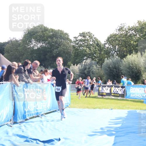 25.08.2024 - Elbe Triathlon Hamburg H.Heesch http://msf.ph/oto/6851917 25.08.2024 10:48:40 Ziel 121, 258 meine-sportfotos.de