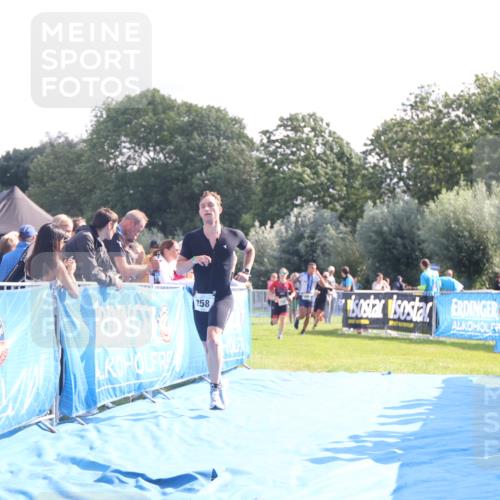 25.08.2024 - Elbe Triathlon Hamburg H.Heesch http://msf.ph/oto/6851923 25.08.2024 10:48:40 Ziel 121, 258 meine-sportfotos.de