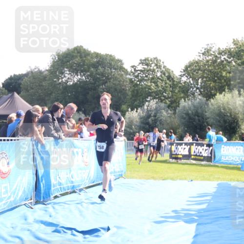 25.08.2024 - Elbe Triathlon Hamburg H.Heesch http://msf.ph/oto/6851934 25.08.2024 10:48:40 Ziel 121, 258 meine-sportfotos.de