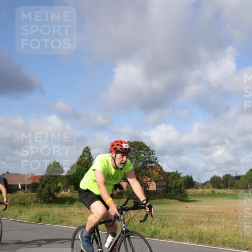 25.08.2024 - Elbe Triathlon Hamburg Fuchs,  Jonas http://msf.ph/oto/6851943 25.08.2024 09:58:36 Radfahren 455, 285, 388, 345, 417 meine-sportfotos.de