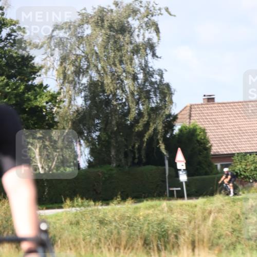 25.08.2024 - Elbe Triathlon Hamburg Fuchs,  Jonas http://msf.ph/oto/6851970 25.08.2024 09:58:37 Radfahren 455, 285, 388, 345, 417 meine-sportfotos.de