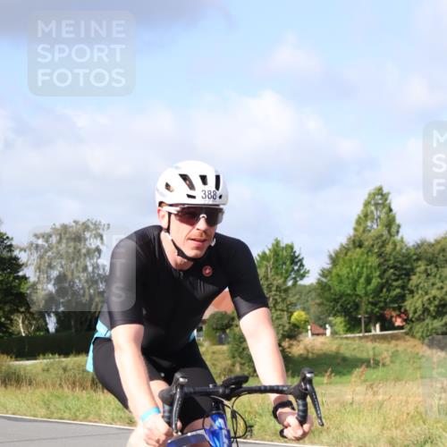25.08.2024 - Elbe Triathlon Hamburg Fuchs,  Jonas http://msf.ph/oto/6851979 25.08.2024 09:58:38 Radfahren 455, 285, 388, 345, 417 meine-sportfotos.de