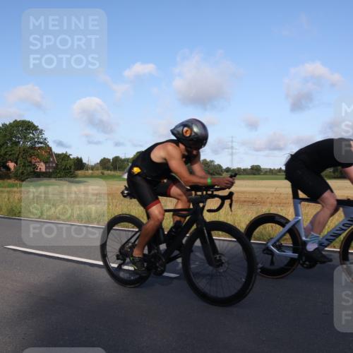 25.08.2024 - Elbe Triathlon Hamburg Fuchs,  Jonas http://msf.ph/oto/6851988 25.08.2024 09:15:31 Radfahren 146, 264, 312, 302, 70, 88 meine-sportfotos.de
