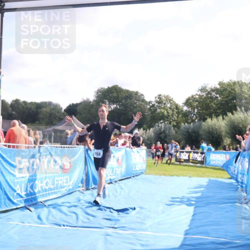 25.08.2024 - Elbe Triathlon Hamburg H.Heesch http://msf.ph/oto/6852033 25.08.2024 10:48:41 Ziel 121, 258 meine-sportfotos.de