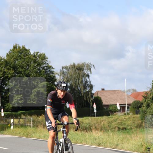 25.08.2024 - Elbe Triathlon Hamburg Fuchs,  Jonas http://msf.ph/oto/6852034 25.08.2024 09:58:42 Radfahren 388, 345, 417, 282, 336, 231 meine-sportfotos.de
