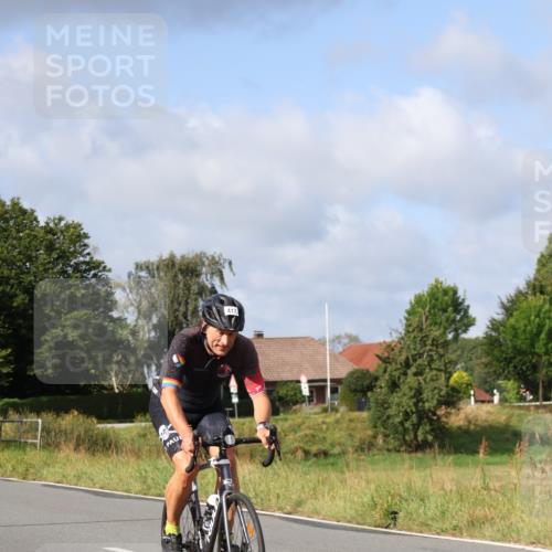 25.08.2024 - Elbe Triathlon Hamburg Fuchs,  Jonas http://msf.ph/oto/6852039 25.08.2024 09:58:42 Radfahren 388, 345, 417, 282, 336, 231 meine-sportfotos.de