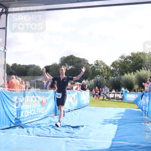 25.08.2024 - Elbe Triathlon Hamburg H.Heesch http://msf.ph/oto/6852041 25.08.2024 10:48:41 Ziel 121, 258 meine-sportfotos.de