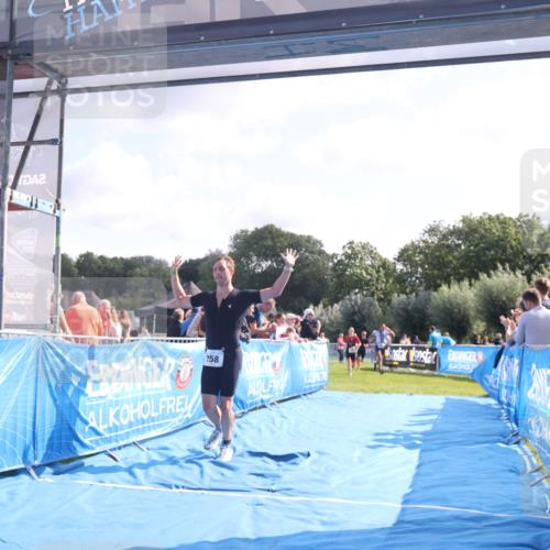 25.08.2024 - Elbe Triathlon Hamburg H.Heesch http://msf.ph/oto/6852061 25.08.2024 10:48:41 Ziel 121, 258 meine-sportfotos.de