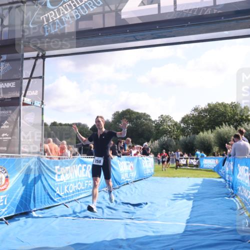 25.08.2024 - Elbe Triathlon Hamburg H.Heesch http://msf.ph/oto/6852086 25.08.2024 10:48:41 Ziel 121, 258 meine-sportfotos.de