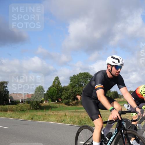 25.08.2024 - Elbe Triathlon Hamburg Fuchs,  Jonas http://msf.ph/oto/6852139 25.08.2024 09:58:50 Radfahren 282, 336, 231, 469, 233 meine-sportfotos.de