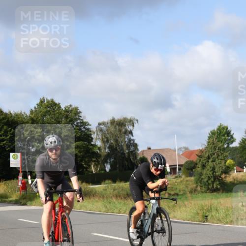 25.08.2024 - Elbe Triathlon Hamburg Fuchs,  Jonas http://msf.ph/oto/6852154 25.08.2024 09:58:56 Radfahren 469, 233, 446, 528, 220 meine-sportfotos.de
