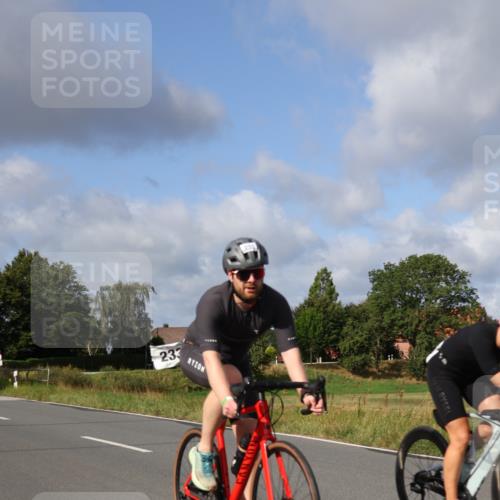 25.08.2024 - Elbe Triathlon Hamburg Fuchs,  Jonas http://msf.ph/oto/6852170 25.08.2024 09:58:56 Radfahren 469, 233, 446, 528, 220 meine-sportfotos.de