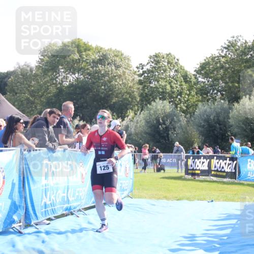 25.08.2024 - Elbe Triathlon Hamburg H.Heesch http://msf.ph/oto/6852186 25.08.2024 10:48:45 Ziel 121, 258 meine-sportfotos.de