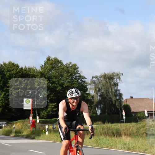 25.08.2024 - Elbe Triathlon Hamburg Fuchs,  Jonas http://msf.ph/oto/6852192 25.08.2024 09:58:59 Radfahren 469, 233, 446, 528, 220 meine-sportfotos.de